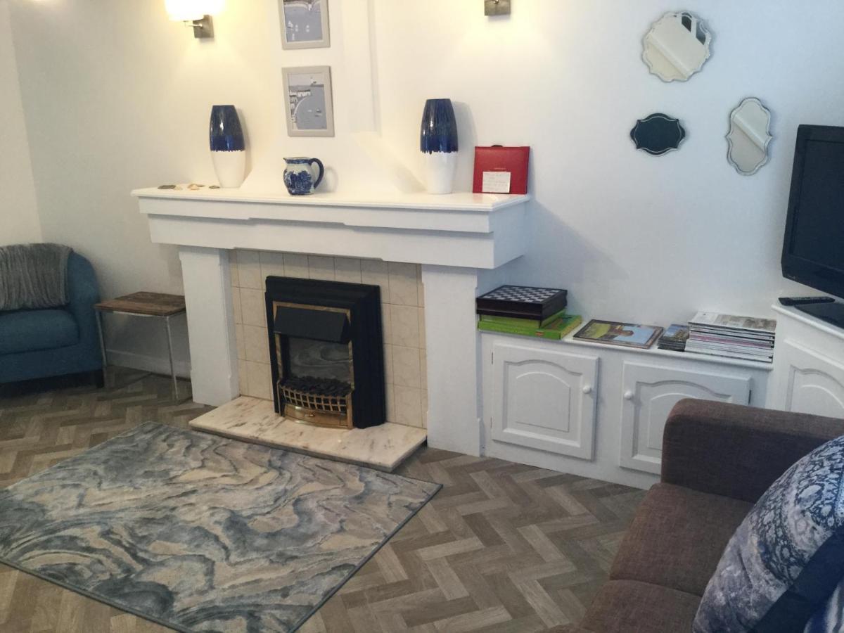 Open Plan Townhouse Appartamento Caernarfon Esterno foto